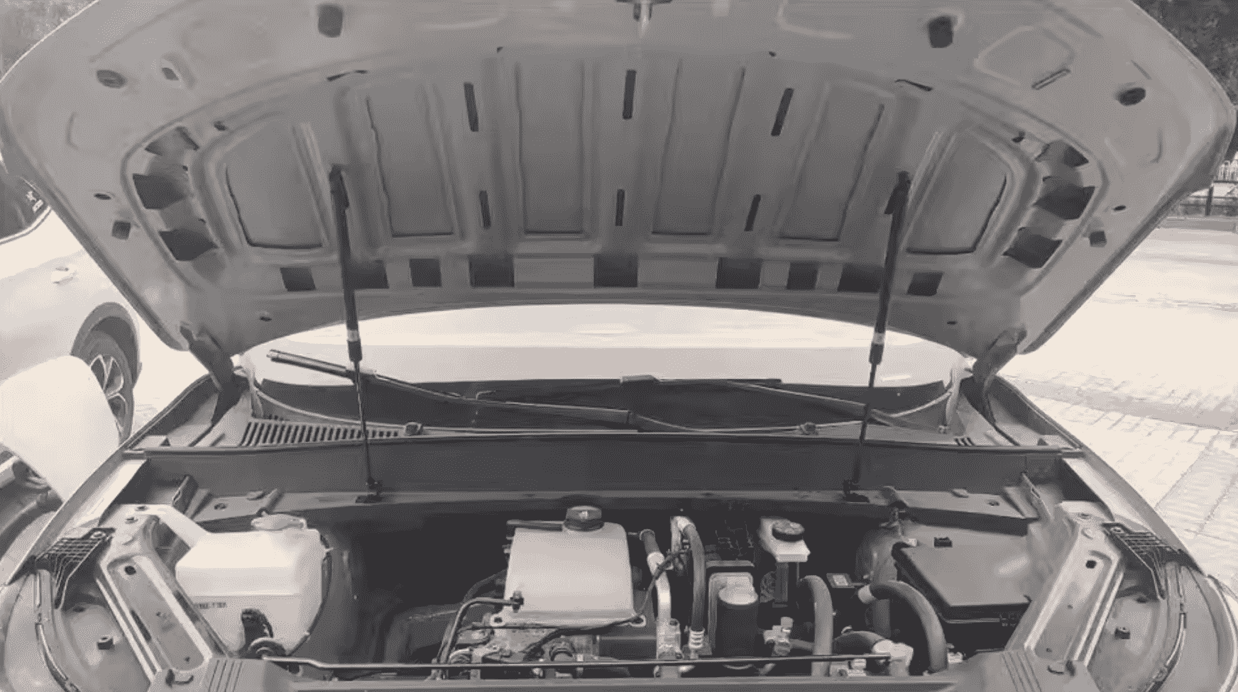 Xevaban.com ở 214 Giải Ph&oacute;ng l&agrave; đơn vị chuy&ecirc;n cung cấp phụ kiện oto, đồ chơi oto, phụ kiện geely ex5, đồ chơi geely ex5,&nbsp;xevaban, 214 giải ph&oacute;ng, thanh ty thuỷ lực ex5, thanh ty thuỷ lực nắp capo ex5, ty thuỷ lực nắp capo ex5.